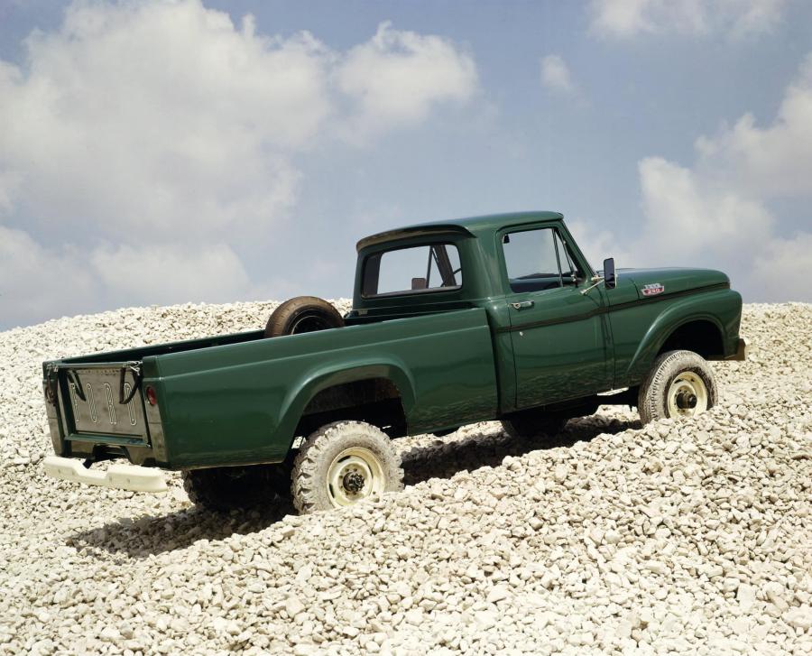  Ford F-250 4x4 Styleside Pickup 1963 года  (фото 2 из 2)